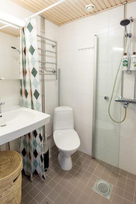 Appartement Eastend Pearl - Studio With Great Kitchen - Subway And Shops Near