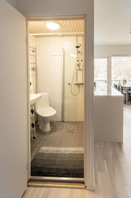 Eastend Pearl - Studio With Great Kitchen - Subway And Shops Near Helsinki